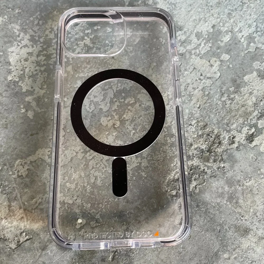 Zagg Gear 4 Picadilly Snap Magnetic iPhone Case